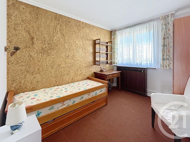 Appartement à vendre - 4 pièces - 85.0 m2 - MONTROUGE - 92 - ILE-DE-FRANCE - Century 21 Porte D'Orléans