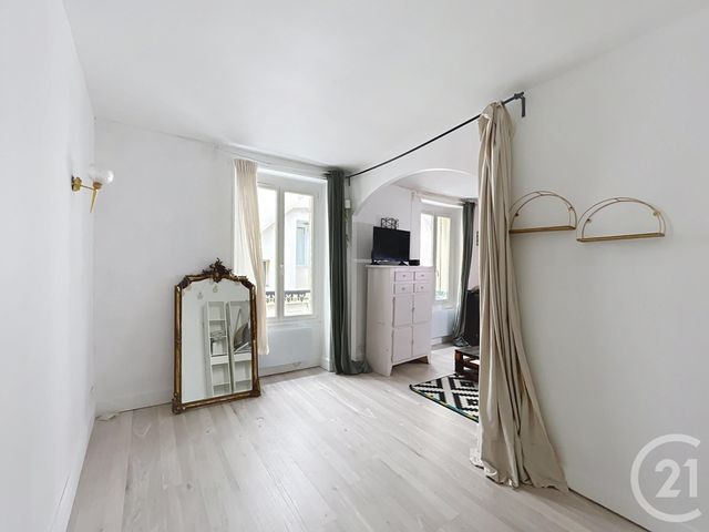 Appartement F2 à vendre - 2 pièces - 32.9 m2 - PARIS - 75014 - ILE-DE-FRANCE - Century 21 Porte D'Orléans