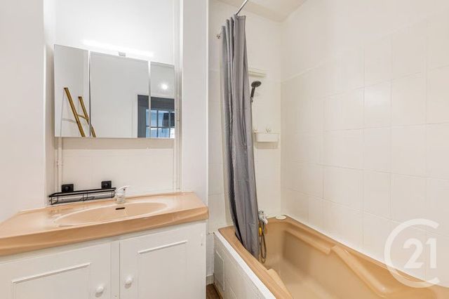 Appartement F2 à vendre - 2 pièces - 44.78 m2 - PARIS - 75014 - ILE-DE-FRANCE - Century 21 Porte D'Orléans