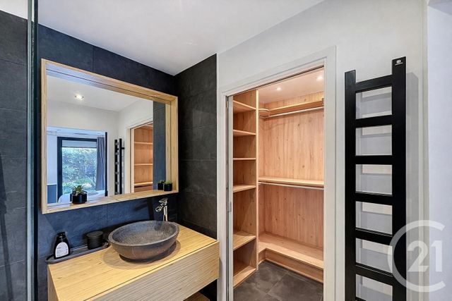 Appartement F2 à vendre - 2 pièces - 56.94 m2 - PARIS - 75014 - ILE-DE-FRANCE - Century 21 Porte D'Orléans