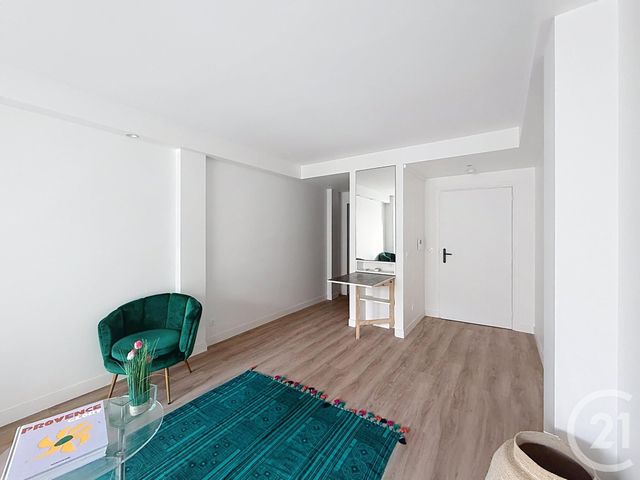 Appartement F1 à vendre - 1 pièce - 28.8 m2 - PARIS - 75013 - ILE-DE-FRANCE - Century 21 Porte D'Orléans